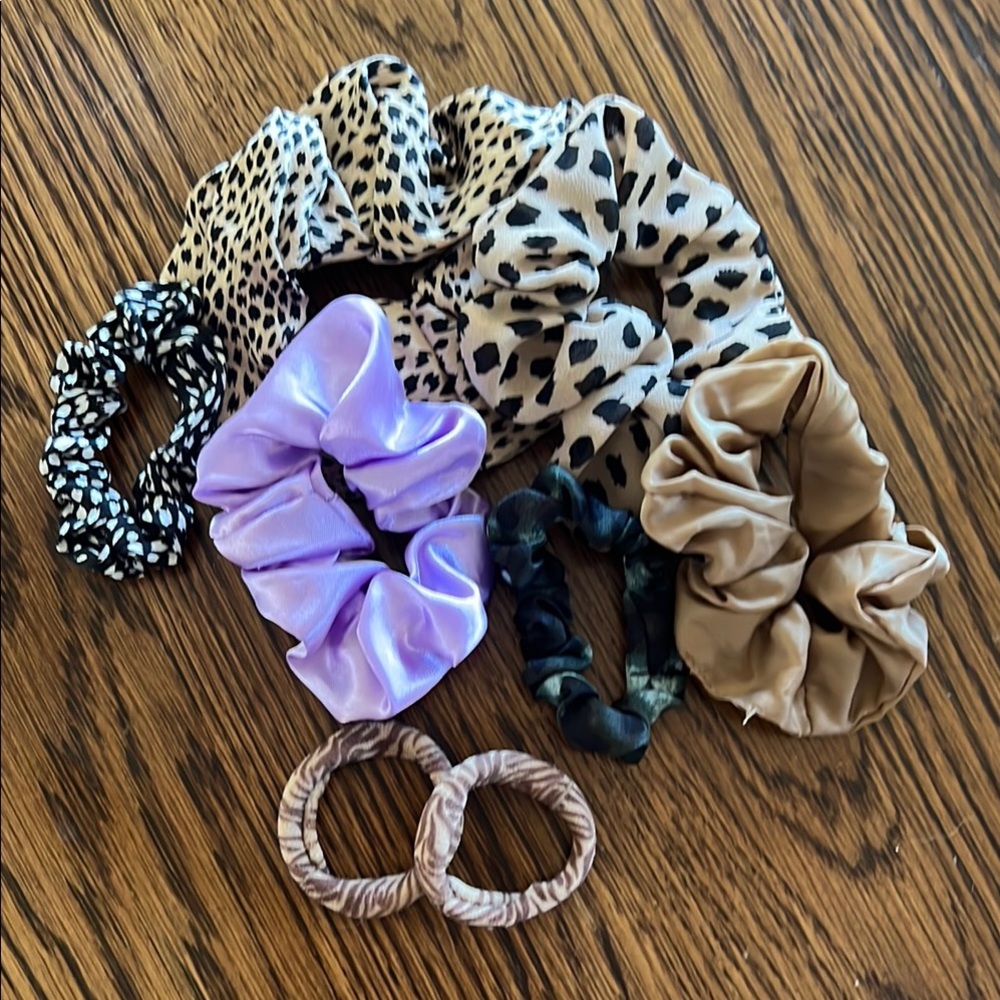 Stylish Scrunchie and Hair Tie Set; 8